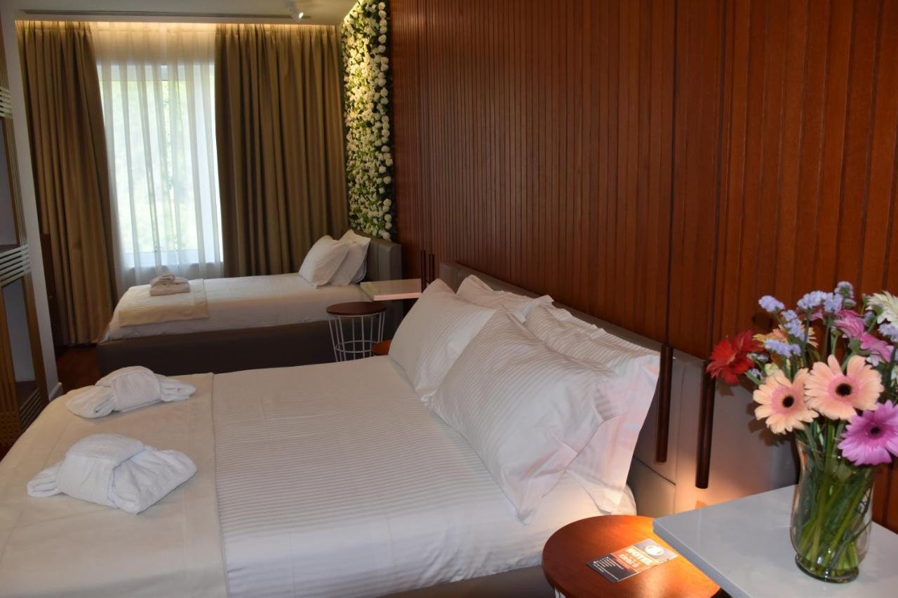 Hotel Ergi'S Durres Exterior photo
