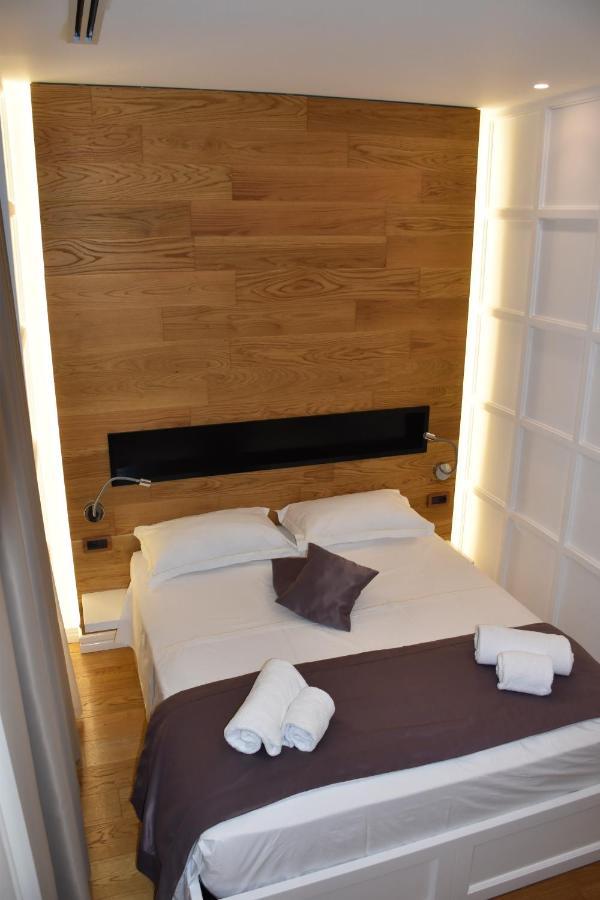 Hotel Ergi'S Durres Exterior photo